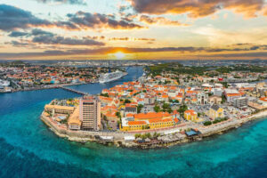 À la découverte de Curaçao : un voyage entre plages et couleurs éclatantes